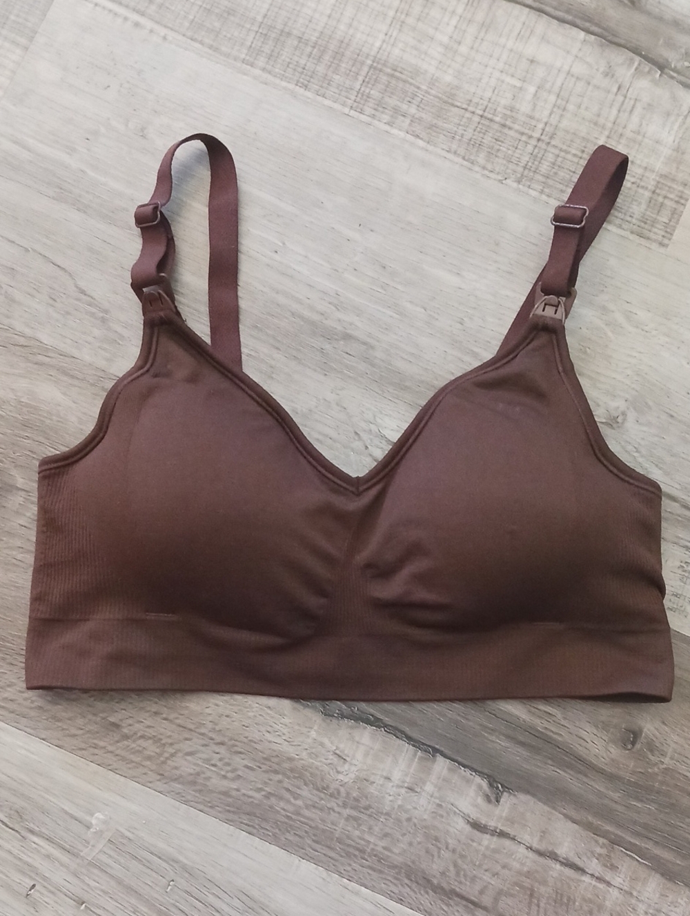 Quince Wireless Seamless Nursing Bra in Brown
